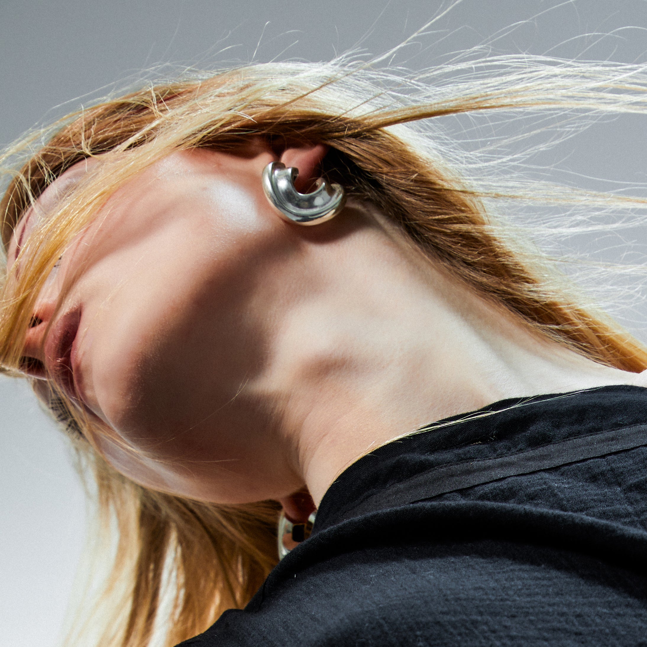 925 Ayar Gümüş SZ Halka Küpeler.