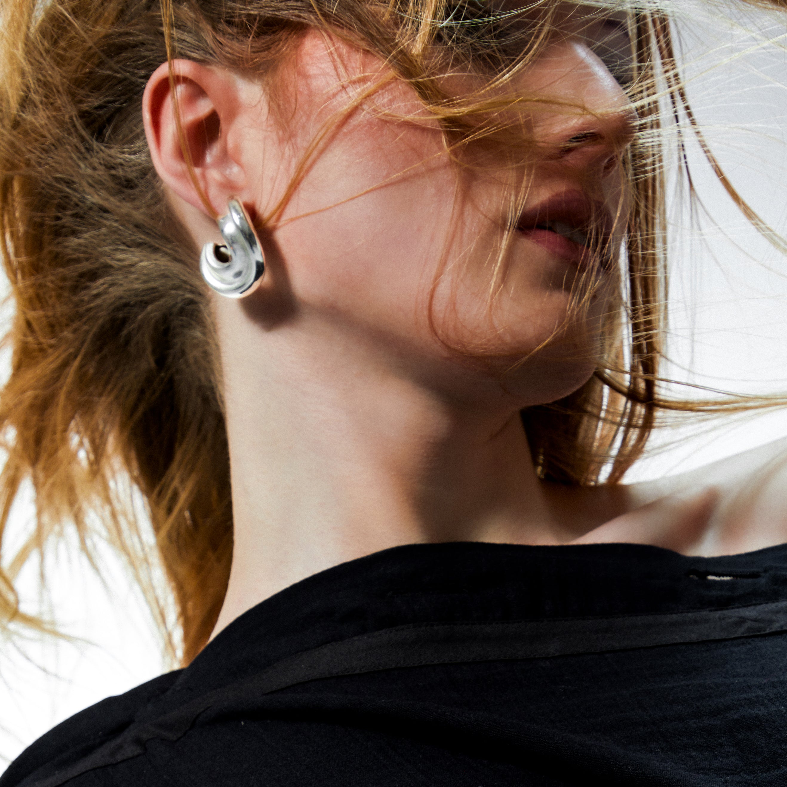 925 Ayar Gümüş SZ Halka Küpeler.